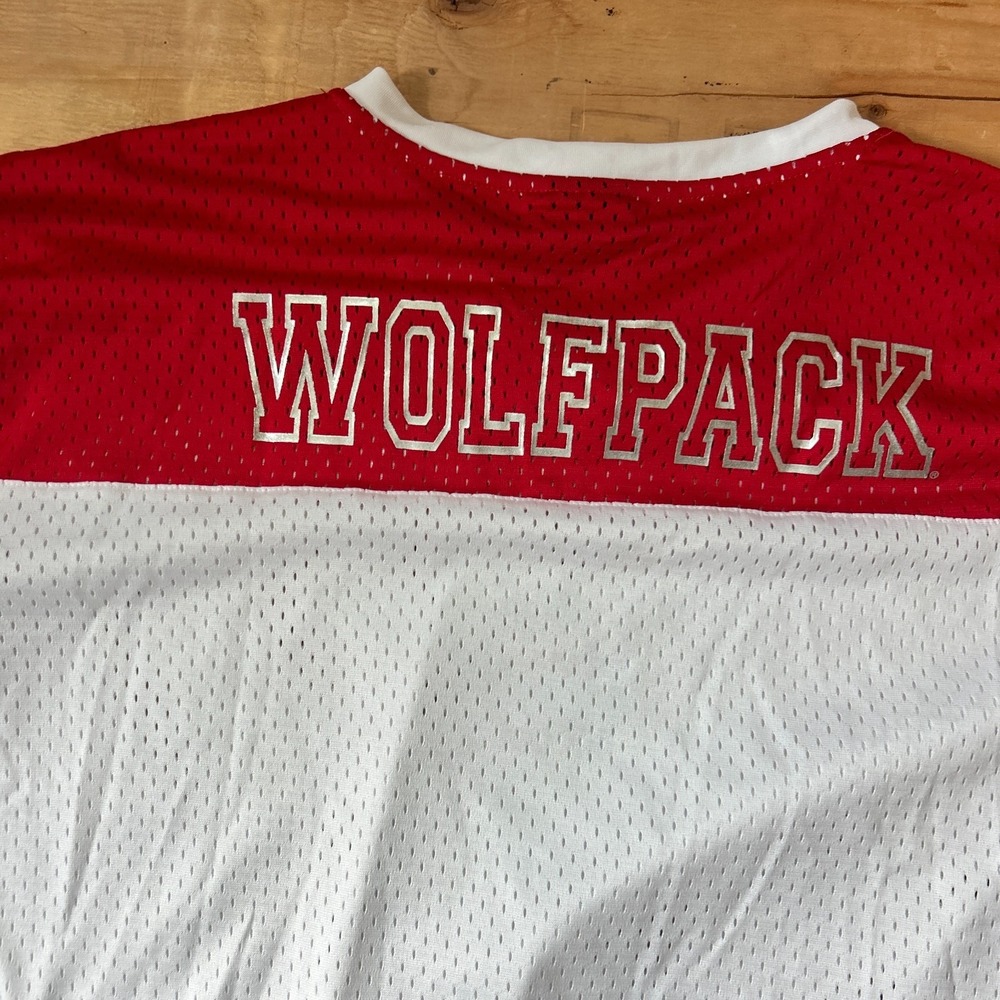NEW NC State Wolfpack Womens Cropped Crew Jersey Large Colosseum Football Shirt - Picture 8 of 9